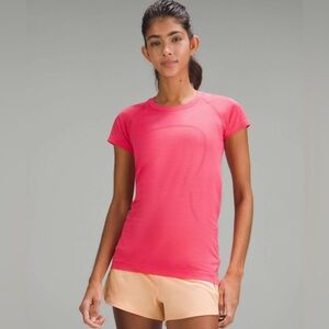 Lululemon Swiftly Tech Short-Sleeve Shirt 2.0 - Lip Gloss